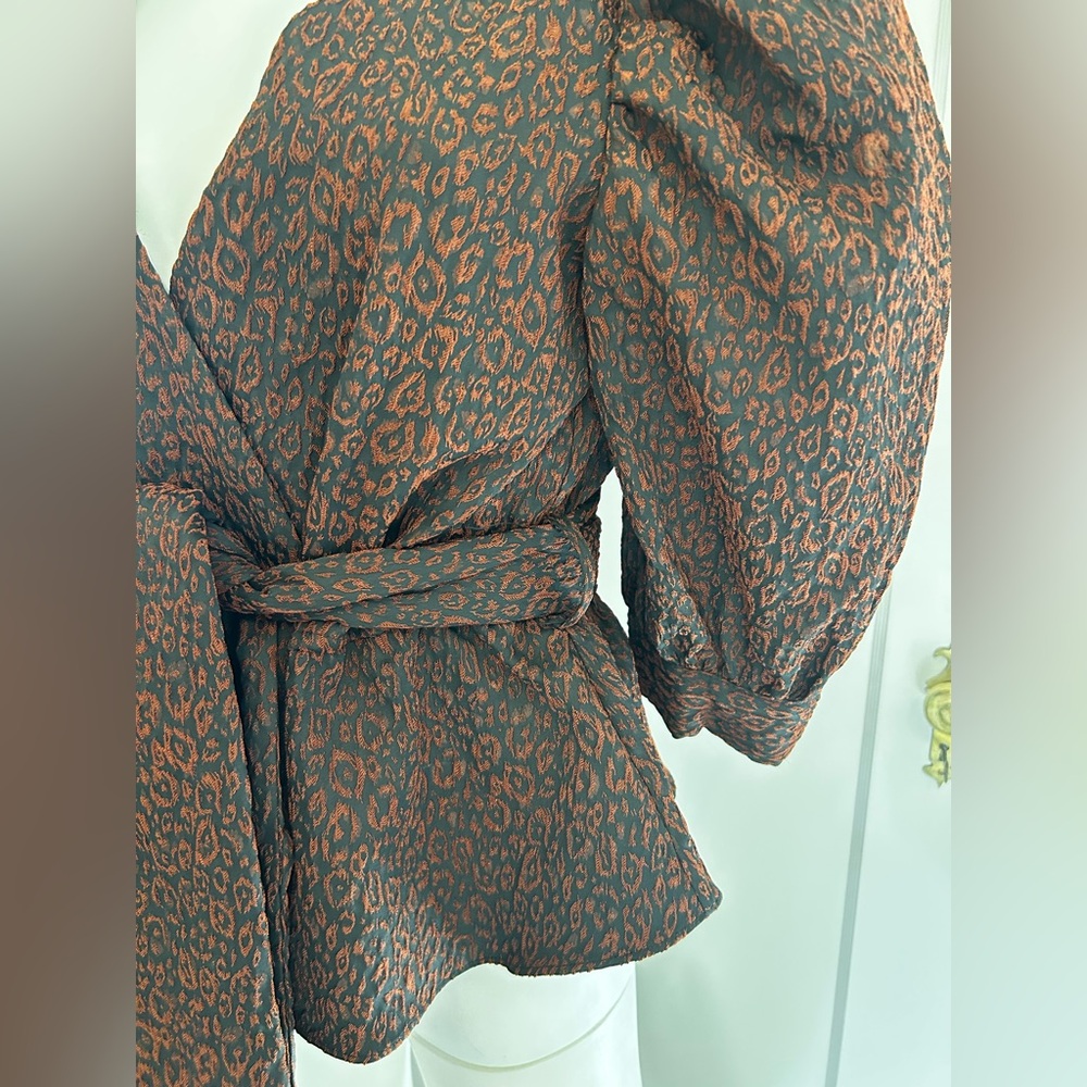 NWOT - Hutch for Anthropologie Brocade Wrap Top Puff Sleeve Tie Waist Size M - Picture 5 of 8
